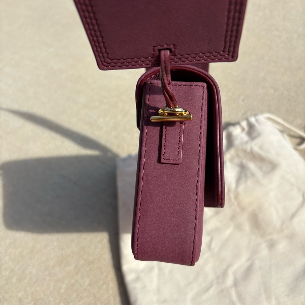Jacquemus Le Carinu Burgundy Flap Leather Shoulder Bag - Picture 9 of 16